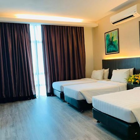 Holiday Villa Hotel&Suites Kota Bharu Esterno foto