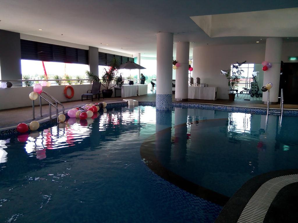 Holiday Villa Hotel&Suites Kota Bharu Esterno foto